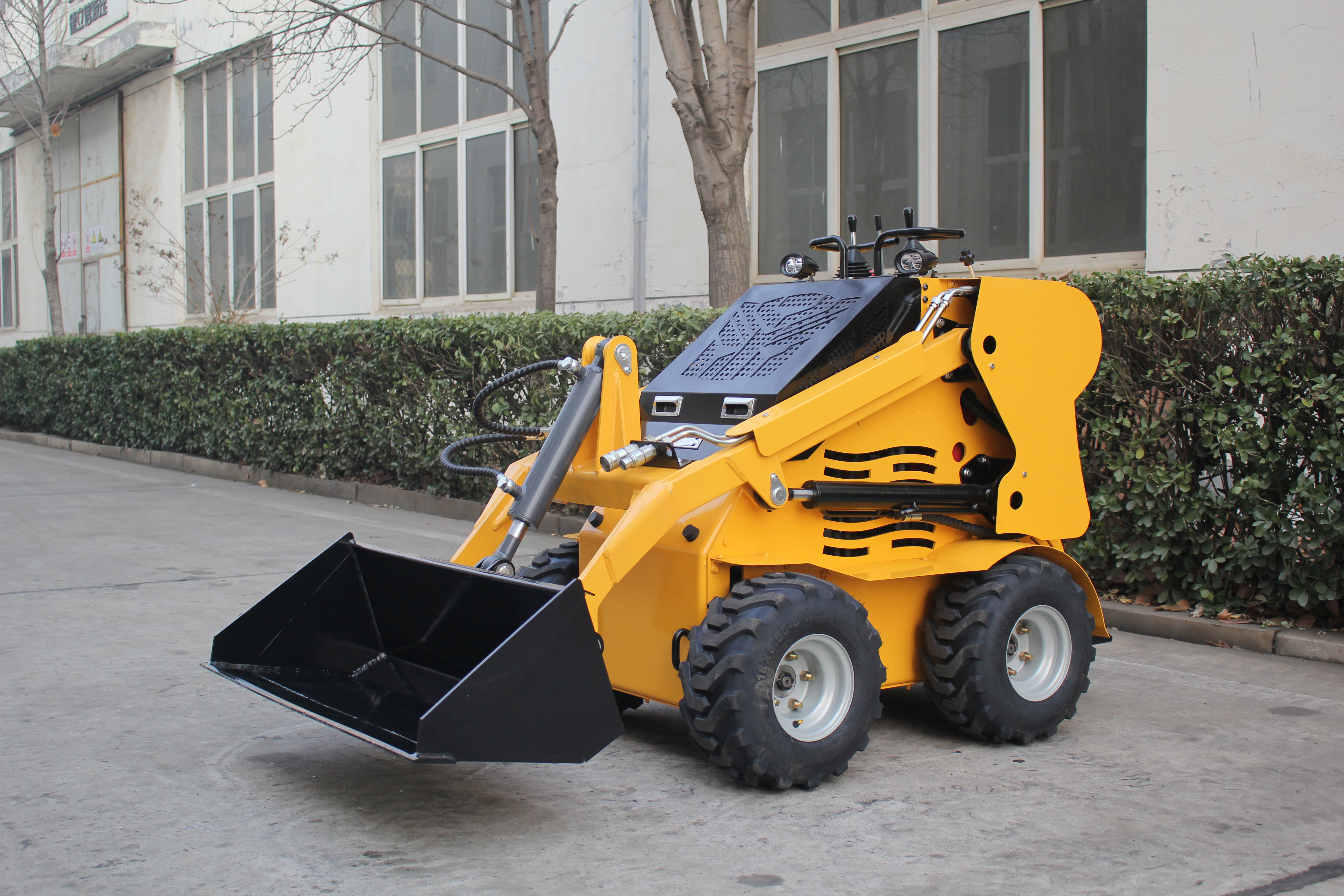 S480 Skid Steer Loader